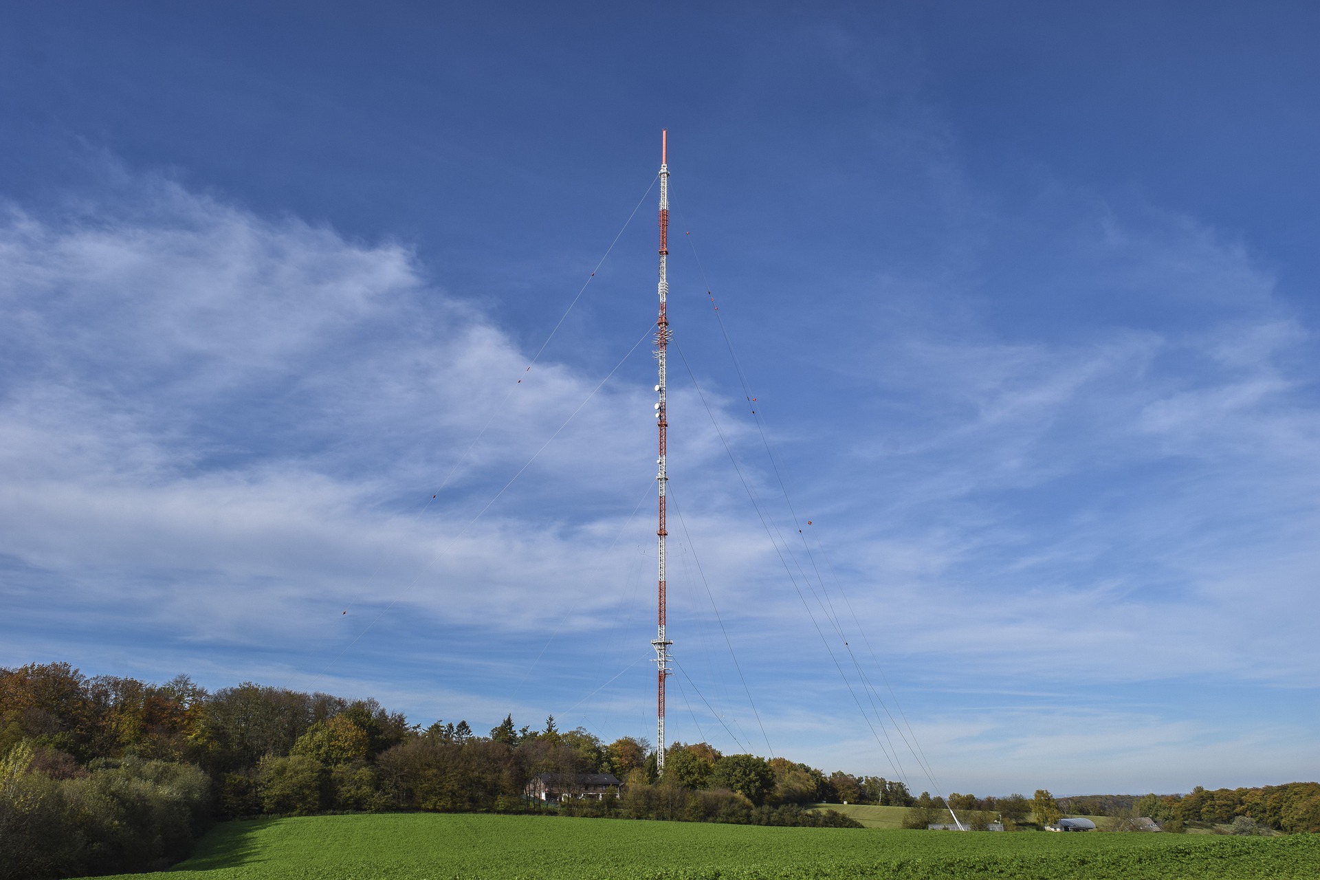transmission-tower-4581013_1920
